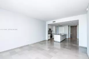 68 SE 6th St, Miami, FL 33131 - Photo 15