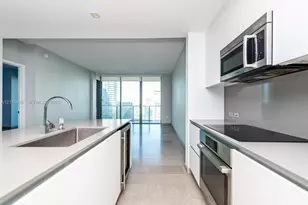 68 SE 6th St, Miami, FL 33131 - Photo 7