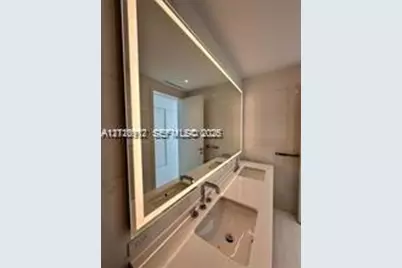 300 Biscayne Blvd Way #3706, Miami, FL 33131 - Photo 19