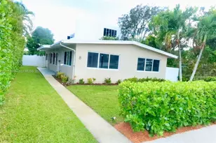 8 NW 169th St, North Miami Beach, FL 33169 - Photo 11