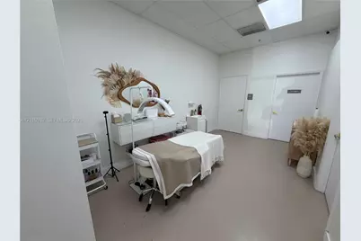 Med Spa N For Sale, Pembroke Pines, FL 33028 - Photo 9
