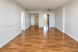 250 Jacaranda Dr, Plantation, FL 33324 - Photo 5