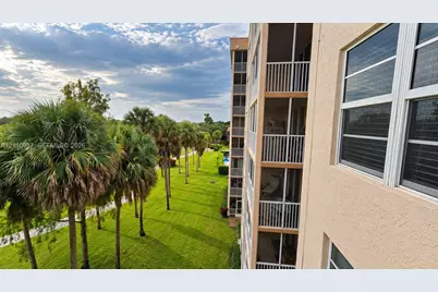 250 Jacaranda Dr #508, Plantation, FL 33324 - Photo 3