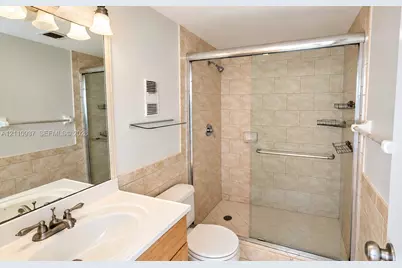 250 Jacaranda Dr #508, Plantation, FL 33324 - Photo 21
