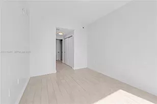 321 NE 26th St, Miami, FL 33137 - Photo 25