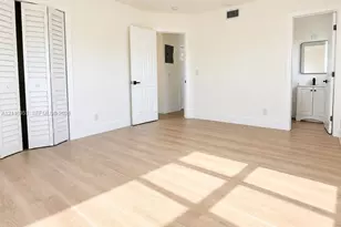 420 SW 71st Way, Pembroke Pines, FL 33023 - Photo 17