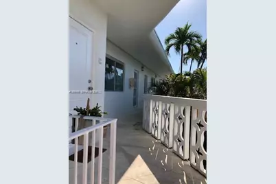 2858 Pine Tree Dr #8, Miami Beach, FL 33140 - Photo 25