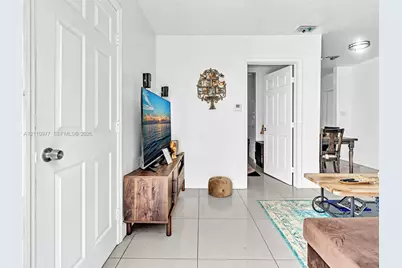 2126 Cleveland St #2126, Hollywood, FL 33020 - Photo 3