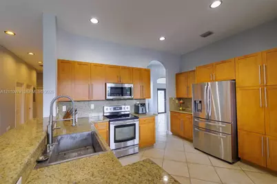 32007 SW 207th Ave, Homestead, FL 33030 - Photo 9