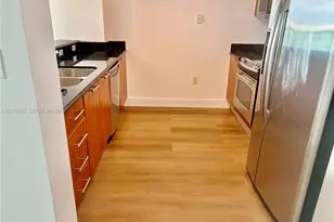 1800 N Bayshore Dr, Miami, FL 33132 - Photo 7