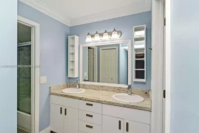 390 Racquet Club Rd #202, Weston, FL 33326 - Photo 11