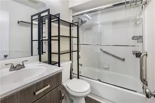 2654 N Nob Hill Rd, Sunrise, FL 33322 - Photo 11
