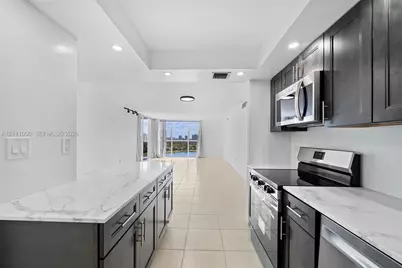20505 E Country Club Dr #1938, Aventura, FL 33180 - Photo 3