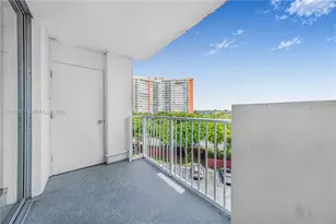 1300 NE Miami Gardens Dr, Miami, FL 33179 - Photo 21