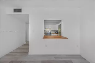 1300 NE Miami Gardens Dr, Miami, FL 33179 - Photo 15