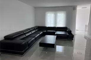 2318 NE 7th St, Hallandale Beach, FL 33009 - Photo 5