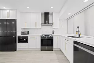 822 Polk St, Hollywood, FL 33019 - Photo 9