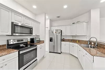 10852 SW 245th St, Homestead, FL 33032 - Photo 13