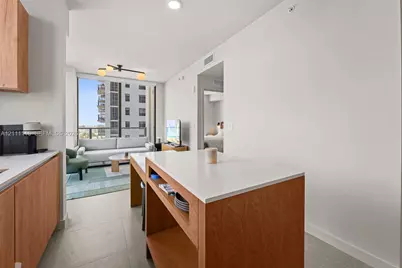 11 NE 6th St #2214, Miami, FL 33132 - Photo 9