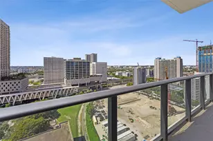 11 NE 6th St, Miami, FL 33132 - Photo 23