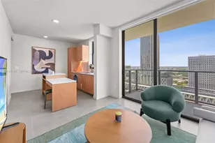 11 NE 6th St, Miami, FL 33132 - Photo 3