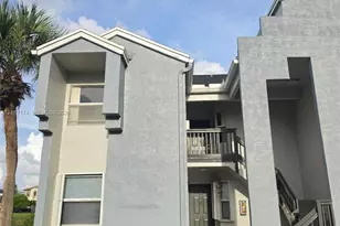 855 SW 113th Way, Pembroke Pines, FL 33025 - Photo 3