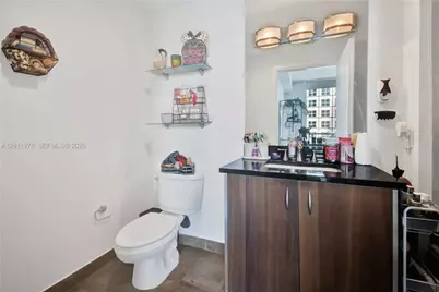 300 S Biscayne Blvd #T-1405, Miami, FL 33131 - Photo 17