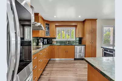 9720 SW 73rd Ct, Pinecrest, FL 33156 - Photo 23