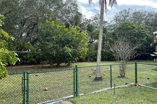 16425 SW 75th Ave, Palmetto Bay, FL 33157 - Photo 3