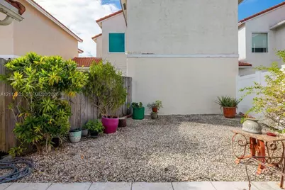 17826 SW 10th Ln, Pembroke Pines, FL 33029 - Photo 37