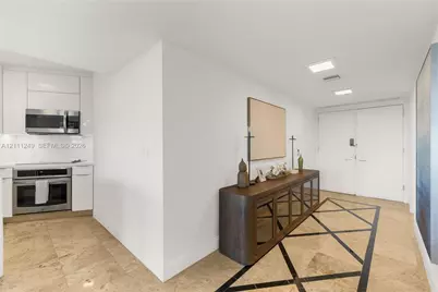 2127 Brickell Ave #706, Miami, FL 33129 - Photo 7