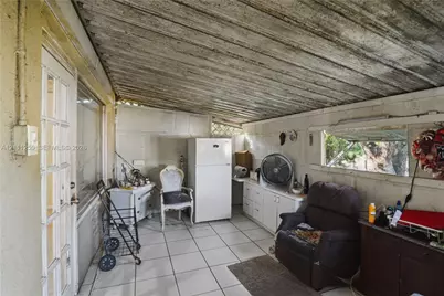 1813 E River Dr, Margate, FL 33063 - Photo 29