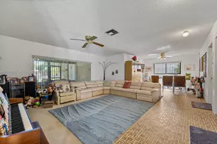 9270 Caribbean Blvd, Cutler Bay, FL 33157 - Photo 27