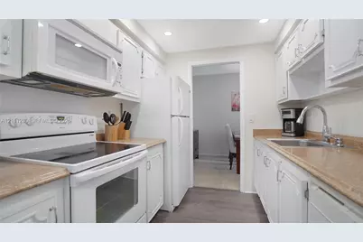 400 N Riverside Dr #305, Pompano Beach, FL 33062 - Photo 15