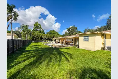 12940 SW 82nd Ct, Pinecrest, FL 33156 - Photo 15