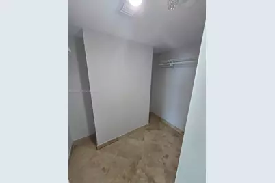 185 SW 7th St #4002, Miami, FL 33130 - Photo 21