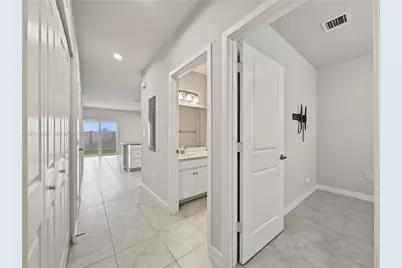 1074 NW 6th Ter, Florida City, FL 33034 - Photo 3