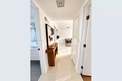 1700 NW N River Dr #1004, Miami, FL 33125 - Photo 9