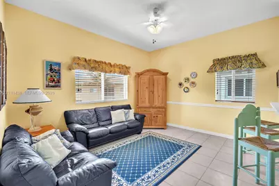 7921 E Exeter Blvd E #202, Tamarac, FL 33321 - Photo 9