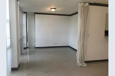 800 Parkview Dr #102, Hallandale Beach, FL 33009 - Photo 9