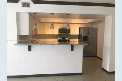 800 Parkview Dr #102, Hallandale Beach, FL 33009 - Photo 3