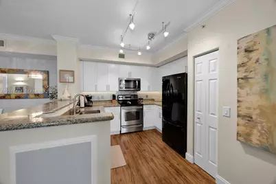 2421 NE 65th St #211, Fort Lauderdale, FL 33308 - Photo 11