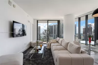 121 NE 34th St #2204, Miami, FL 33137 - Photo 3