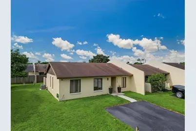 11720 SW 122nd Pl, Miami, FL 33186 - Photo 1