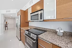 1155 Brickell Bay Dr, Miami, FL 33131 - Photo 17