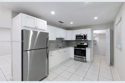 2797 SW 27th Ter #2797, Miami, FL 33133 - Photo 3