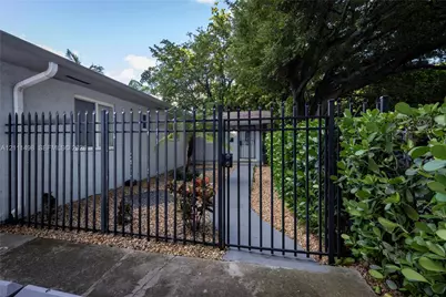 2797 SW 27th Ter #2797, Miami, FL 33133 - Photo 1