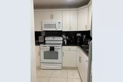 5050 NW 7th St #PH8, Miami, FL 33126 - Photo 17