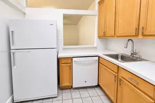 3652 NW 83rd Ln, Sunrise, FL 33351 - Photo 11