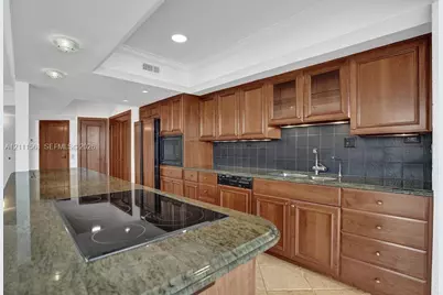 19667 Turnberry Way #26B, Aventura, FL 33180 - Photo 13